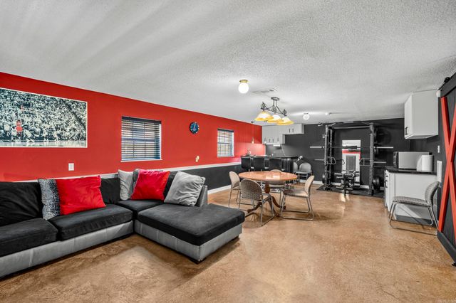 7365 W Ridge Circle, Sherwood, AR 72120