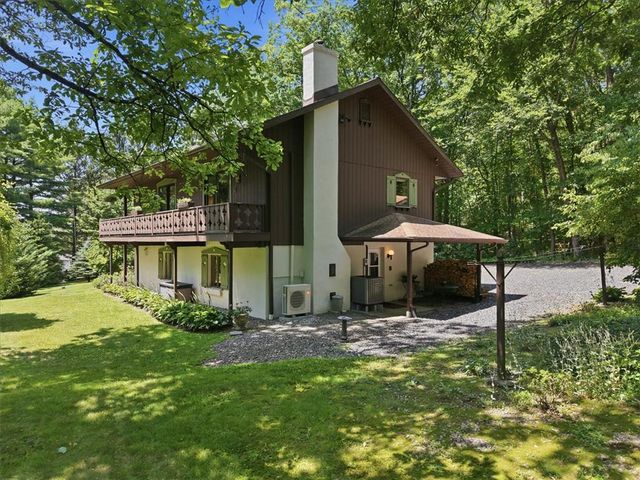 168 Bernies Drive, Eldred Twp, PA 18058