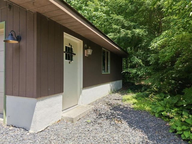 168 Bernies Drive, Eldred Twp, PA 18058
