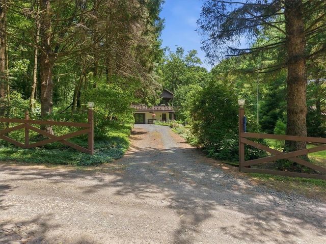 168 Bernies Drive, Eldred Twp, PA 18058