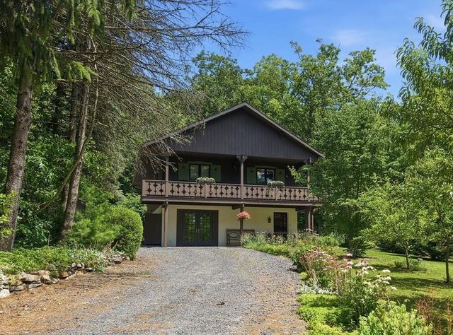 168 Bernies Drive, Eldred Twp, PA 18058