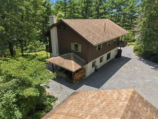 168 Bernies Drive, Eldred Twp, PA 18058
