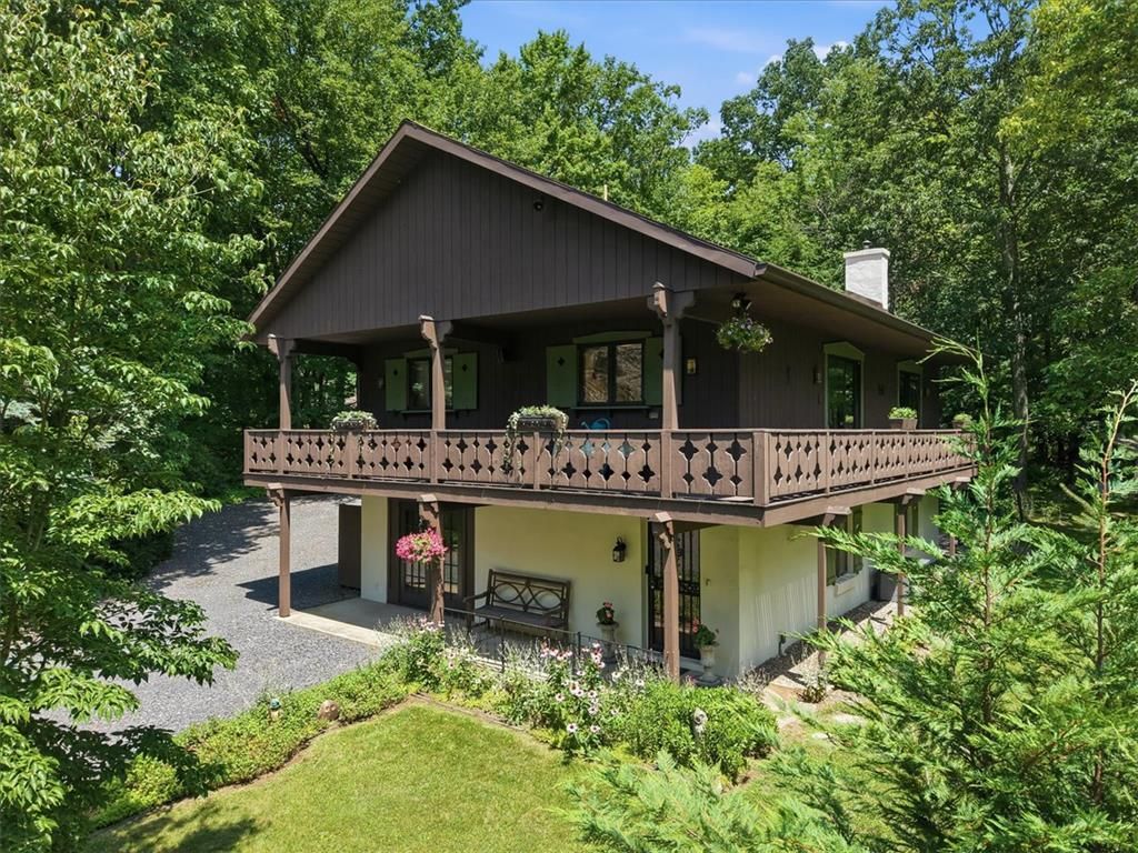 168 Bernies Drive, Eldred Twp, PA 18058