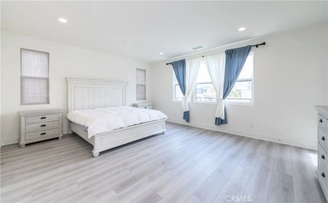 100 Draw, Irvine, CA 92618
