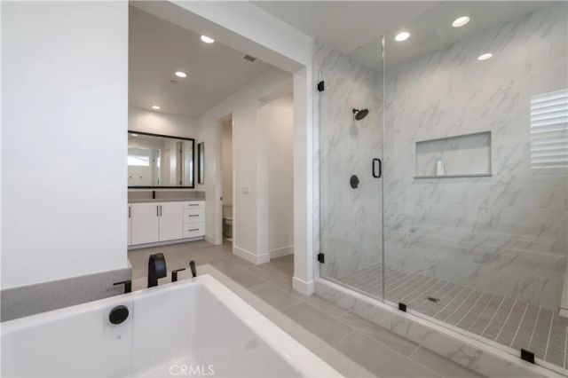 100 Draw, Irvine, CA 92618