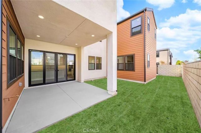 100 Draw, Irvine, CA 92618