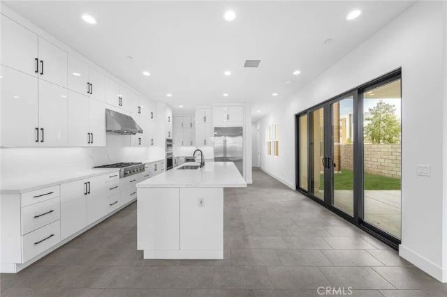 100 Draw, Irvine, CA 92618