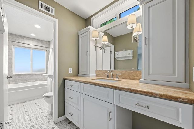 2814 Stacy Drive, Simi Valley, CA 93063