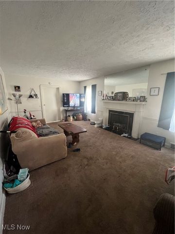 617 Moreley Avenue, Akron, OH 44320