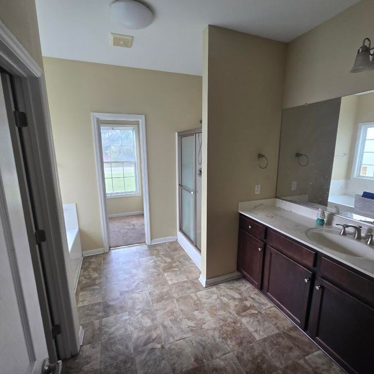 Image 12 of property listing at 815 Northwood Drive, Orangeburg, SC 29115