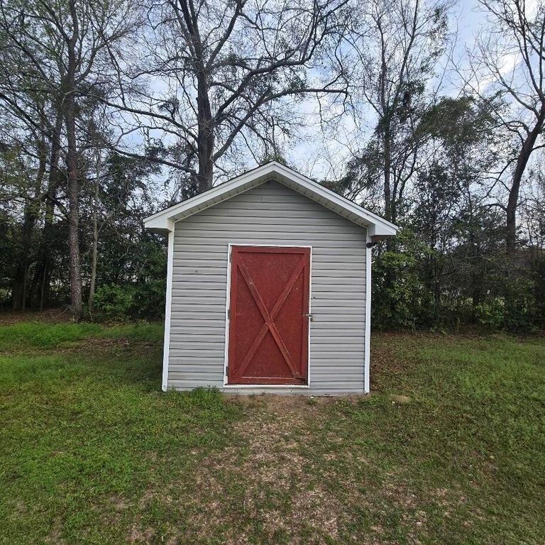 Image 5 of property listing at 815 Northwood Drive, Orangeburg, SC 29115