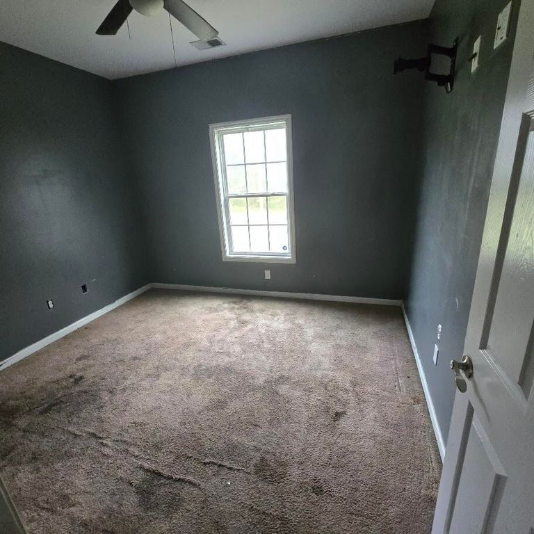 Image 9 of property listing at 815 Northwood Drive, Orangeburg, SC 29115
