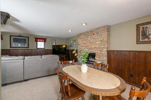 456 PLEASANT COURT, Neenah, WI 54956