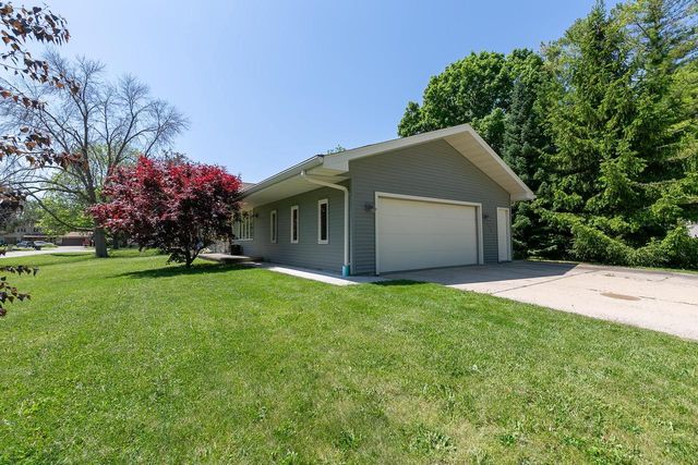 456 PLEASANT COURT, Neenah, WI 54956
