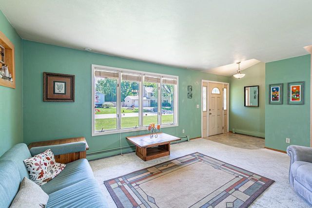 456 PLEASANT COURT, Neenah, WI 54956