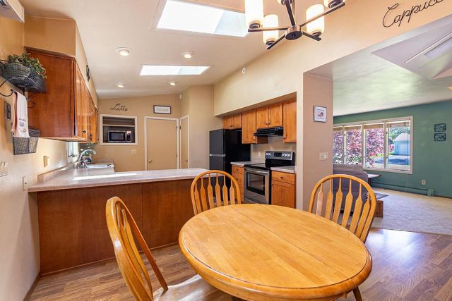 456 PLEASANT COURT, Neenah, WI 54956
