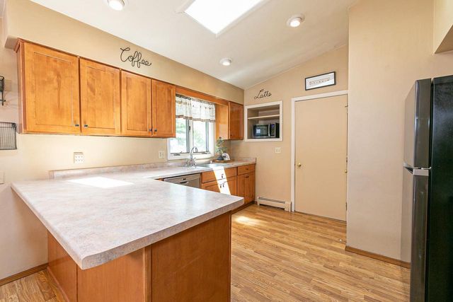 456 PLEASANT COURT, Neenah, WI 54956