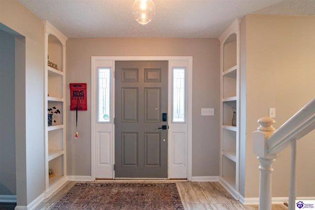 182 Woodview Drive, Brandenburg, KY 40108