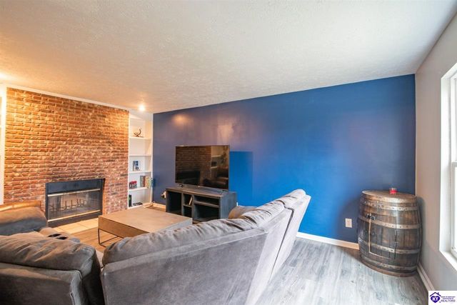 182 Woodview Drive, Brandenburg, KY 40108