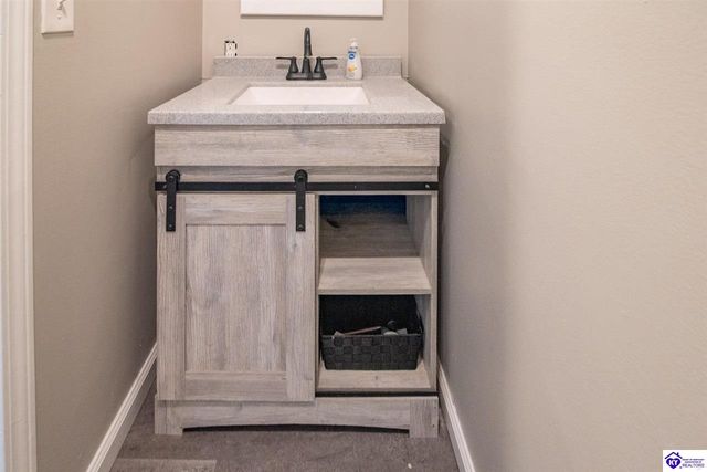 182 Woodview Drive, Brandenburg, KY 40108