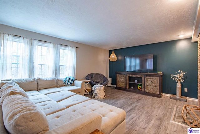 182 Woodview Drive, Brandenburg, KY 40108