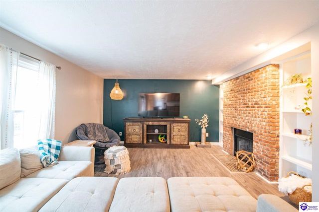 182 Woodview Drive, Brandenburg, KY 40108