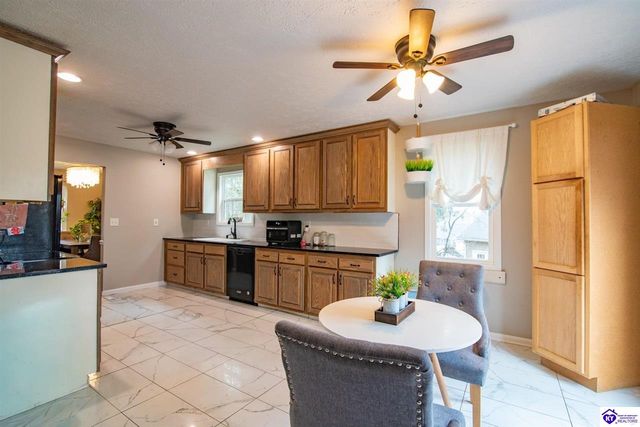 182 Woodview Drive, Brandenburg, KY 40108