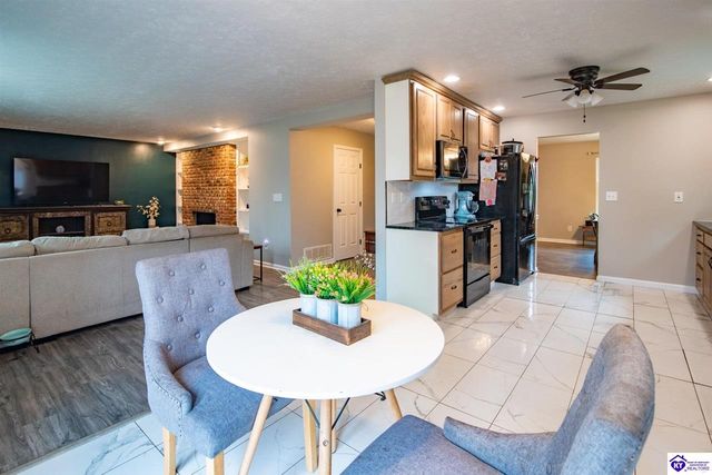 182 Woodview Drive, Brandenburg, KY 40108