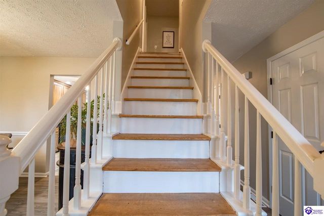 182 Woodview Drive, Brandenburg, KY 40108