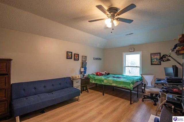 182 Woodview Drive, Brandenburg, KY 40108