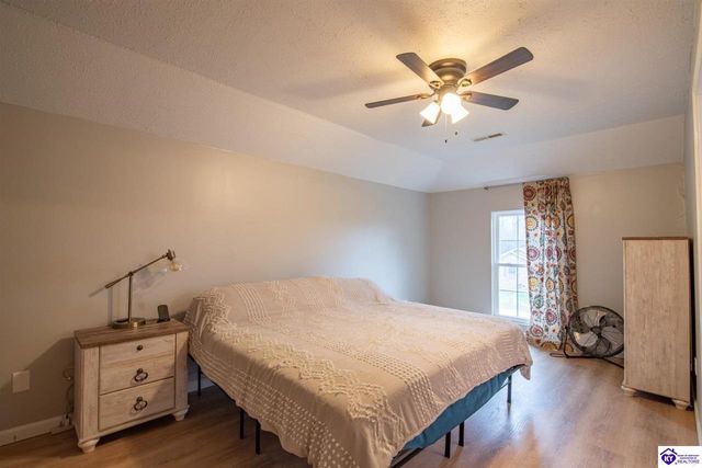 182 Woodview Drive, Brandenburg, KY 40108