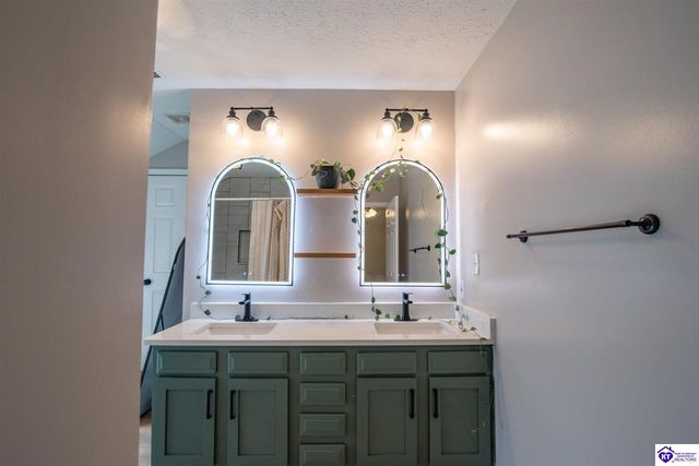 182 Woodview Drive, Brandenburg, KY 40108