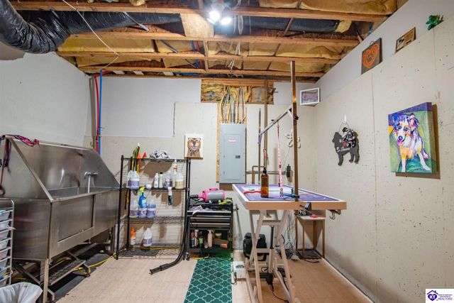 182 Woodview Drive, Brandenburg, KY 40108