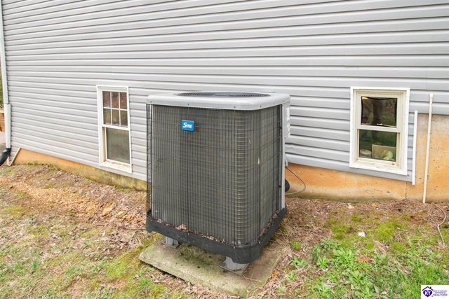 182 Woodview Drive, Brandenburg, KY 40108