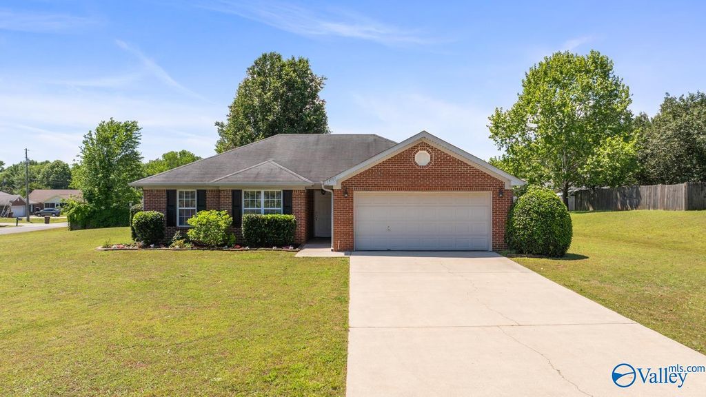 14701 Sara Beth Drive, Harvest, AL 35749