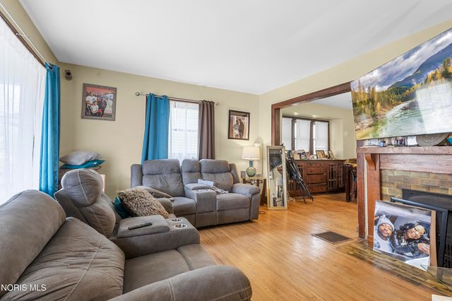 647 Carlton Street, Toledo, OH 43609