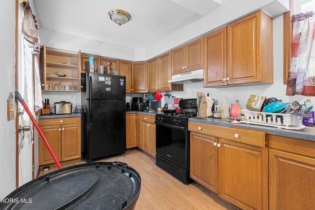 647 Carlton Street, Toledo, OH 43609