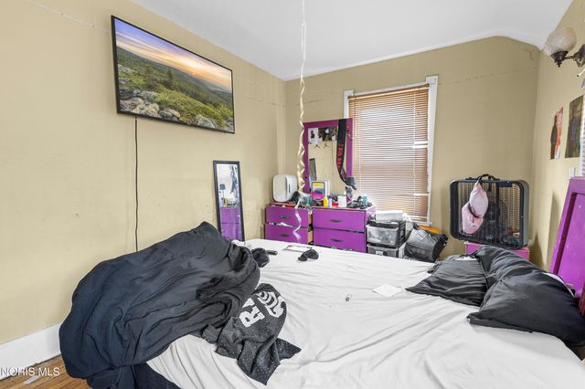 647 Carlton Street, Toledo, OH 43609