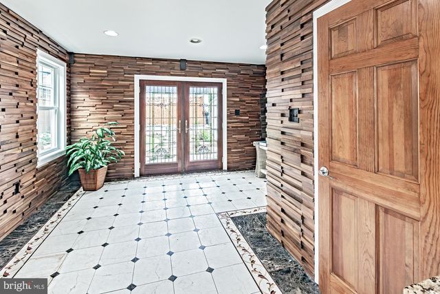 2013 DELAWARE AVE, Wilmington, DE 19806