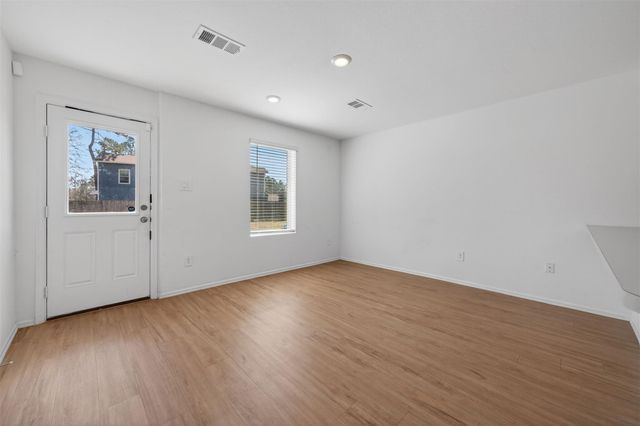 42 County Road 5201, Cleveland, TX 77327