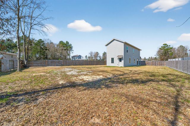 42 County Road 5201, Cleveland, TX 77327