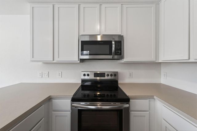 42 County Road 5201, Cleveland, TX 77327