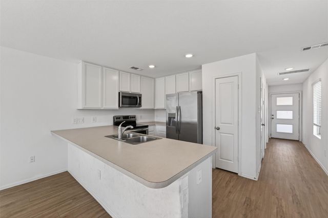 42 County Road 5201, Cleveland, TX 77327