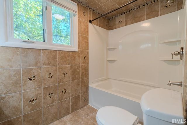 4614 Willard Drive, Fort Wayne, IN 46815