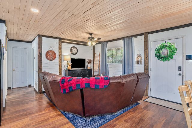 5529 Knollcrest Drive, Shreveport, LA 71129