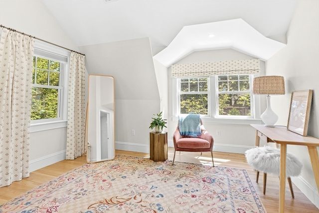 39 Fairbanks Ave, Wellesley, MA 02481