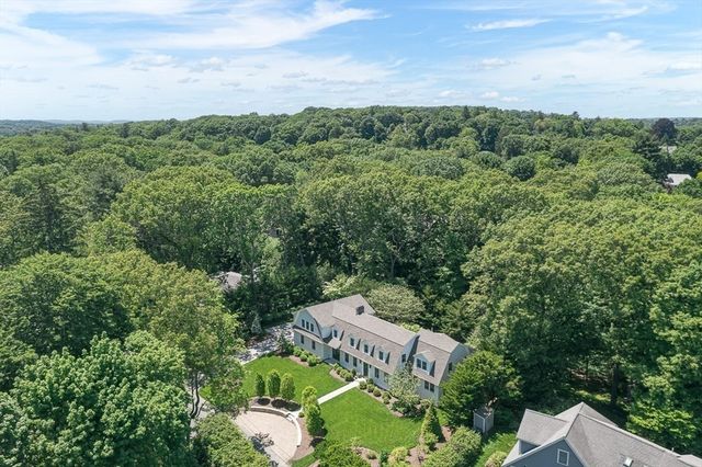 39 Fairbanks Ave, Wellesley, MA 02481