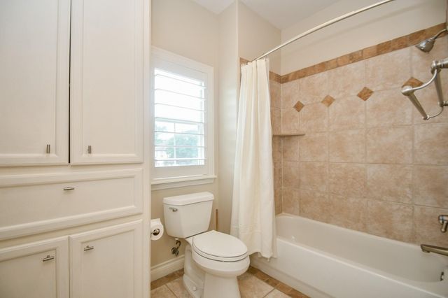 7626 E Jordan Cove, Houston, TX 77055