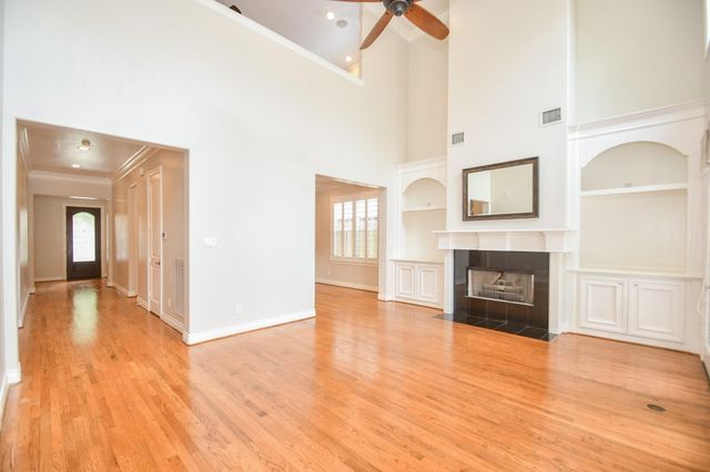 7626 E Jordan Cove, Houston, TX 77055