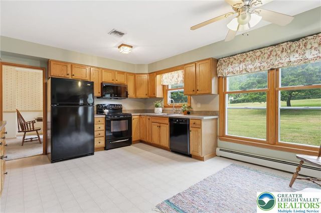 5712 Nina, Upper Saucon Twp, PA 18036
